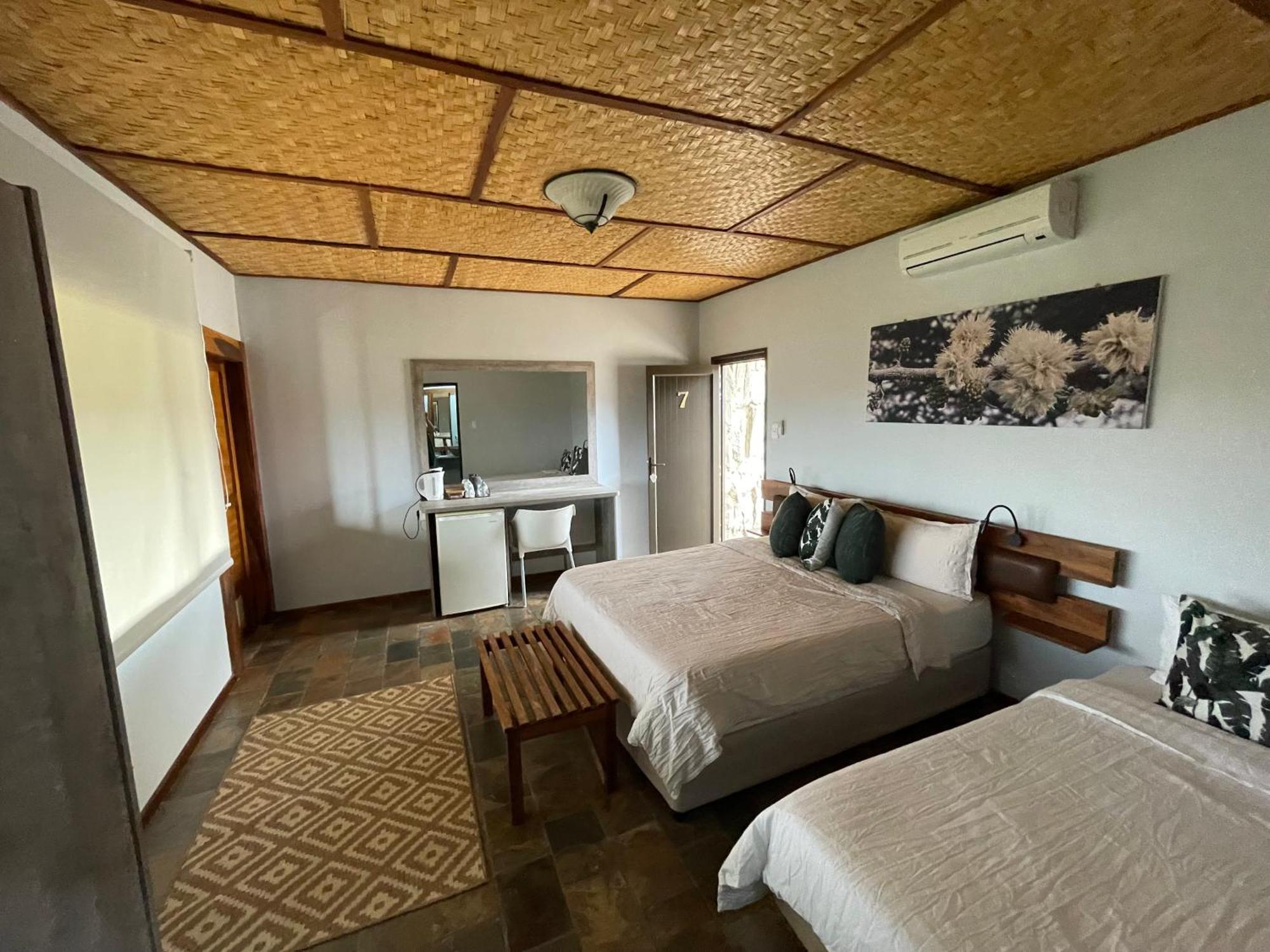 Aloegrove Safari Lodge 옷지와롱고 외부 사진